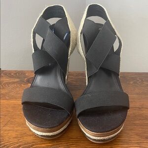 JESSICA SIMPSON- Black Wedge Sandals